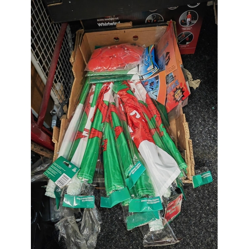 165 - Box Of Welsh Flags, Balloons, Squeekers Etc