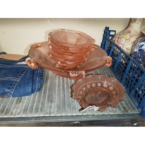 649 - Pink Glass 1930'S Fruit Bowl Set