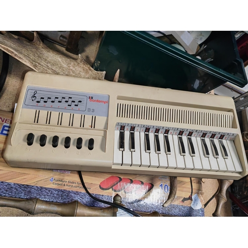 673 - Bontempi Vintage Electric Organ