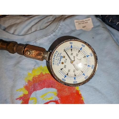 729 - Vintage Snap On Pressure Gauge