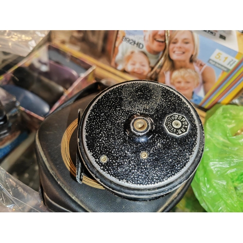 281 - Fly Reel And Case With 60 Fly'S