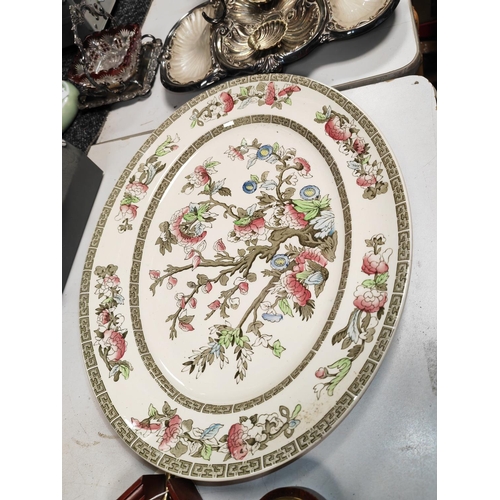 444 - Selection Of Serving Plates