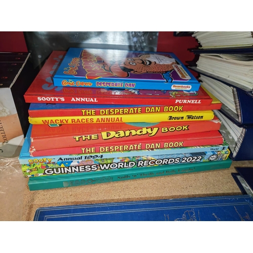 15 - Collection Of 11 Children'S Books Including Beano, Dandy