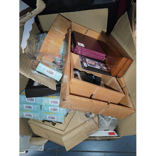 638 - Box Of Miscellaneous