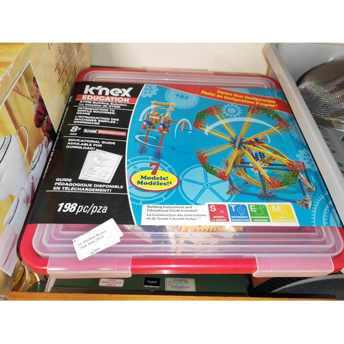 650 - K'Nex Stem Building Solutions Model Set