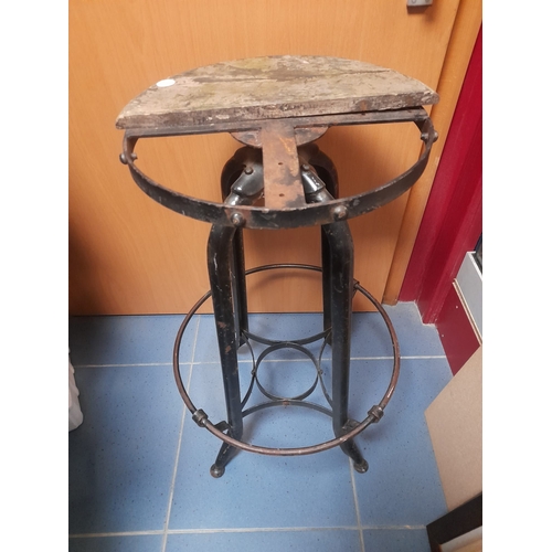 43 - Industrial Machinist Stool Needs New Seat