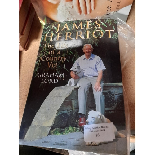 16 - James Herriot The Life Of A Country Vet Book By Graham Lord First Edition 1997