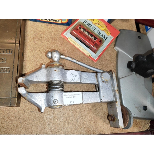 174 - Small Bench Vice