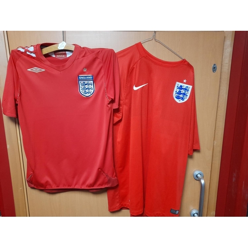 39 - 2 England Red Official Shirts Xl/M