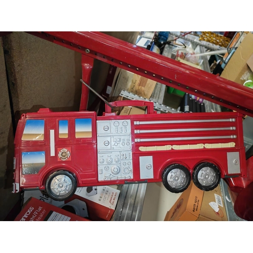 655 - Micro Machine Fire Engine