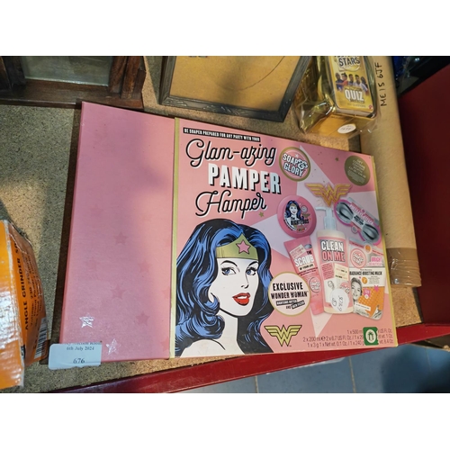 676 - Wonder Woman Boxed Soap And Glory Pamper Hamper