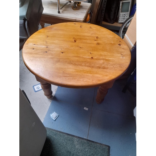 74 - Pine Round Coffee Table