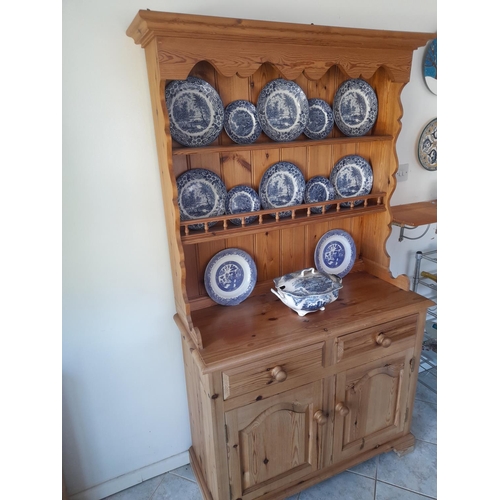 810 - Pine Dresser Plates Not Included