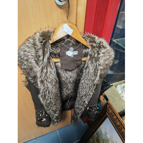 22 - Woman'S Gilet Jacket