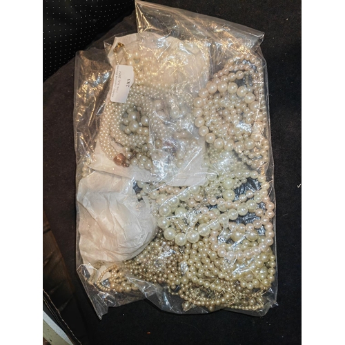 283 - Large Bag Of Assorted Pearl Items