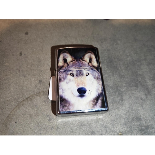 335 - Zippo Lighter Wolf Picture