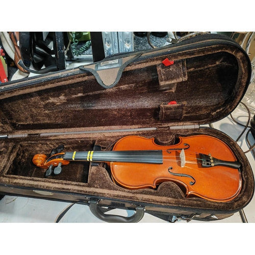 480 - 1/2 Size Violin In Case No Bow