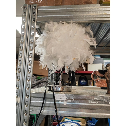 482 - Feather Lamp