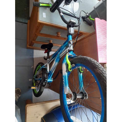 61 - Bmx Series 5 Verb Glitch Teenage Bike