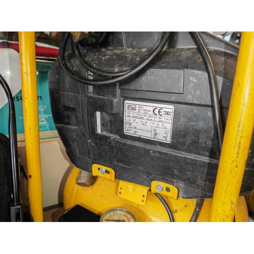 87 - Wolf Giallo Air Compressor Serial No Eo90131713