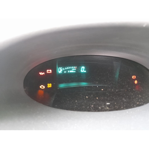 0 - Toyota Yaris MOT Expired November 2023 Starts Up On The Button And Drives Ulez Compliant, Slight Blo... 