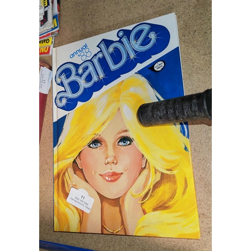 14 - Barbie 1988 Annual