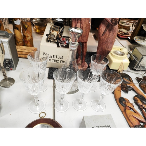 456 - Cut Glass Decanter With A Set Of 6 Fluted Drinking Glasses