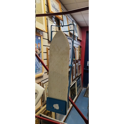 663 - Childs Triang Ironing Board