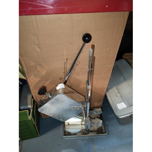 667 - Vertes Stainless Steel Food Bag Stapler