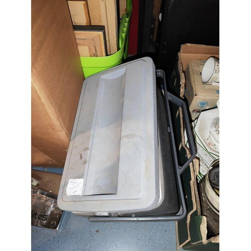 668 - Small Cool Box