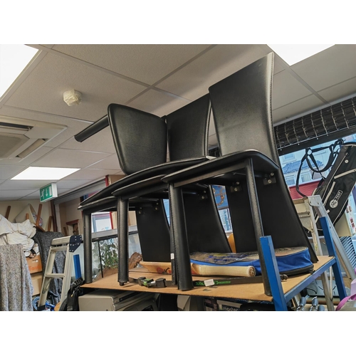 680 - Set Of 4 Leatherette Dining Chairs