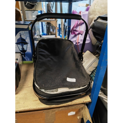 684 - Picnic Cooler Basket Top Move Foldable