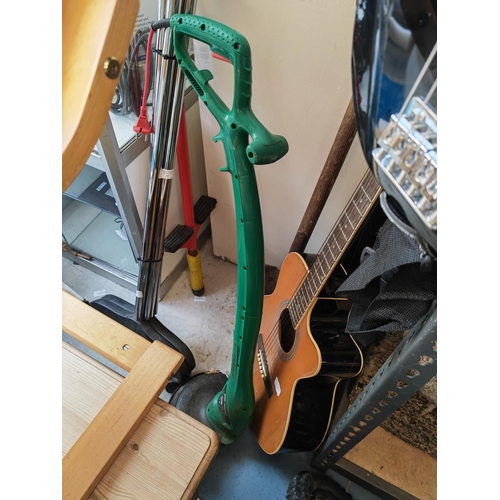 69 - Qualcast Strimmer No Extension Cable