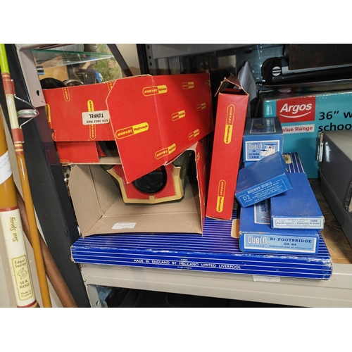 696 - 9 Hornby Dublo Items All Mint In Boxes