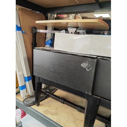 84 - Adjustable Universal Table