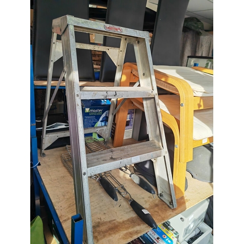 91 - Alluminium 3 Step Ladder