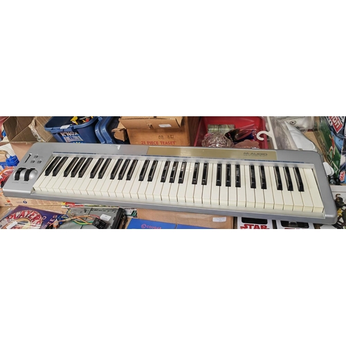 190 - M Audio Keystation 52 Es Connects To Pc No Speakers Built In