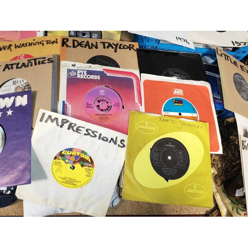 203 - 43 Soul Single Records