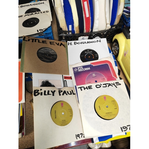 203 - 43 Soul Single Records