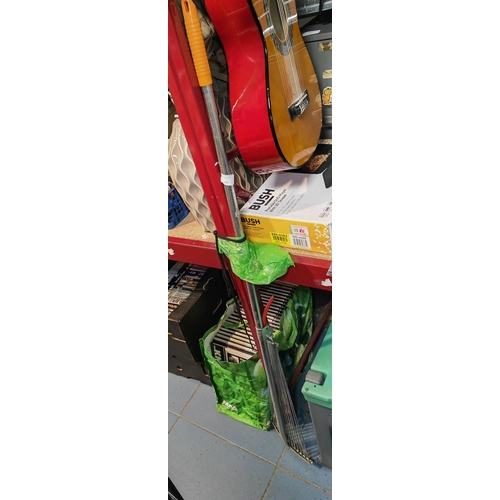 664 - Garden Kneeling Stool Plus A Rake