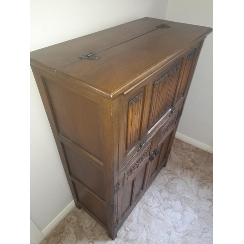 714 - Old Charm Drinks Cabinet