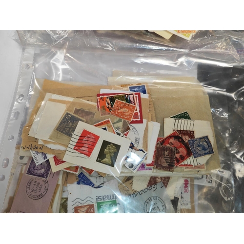 422 - 4 Bags Of British Issue Stamps