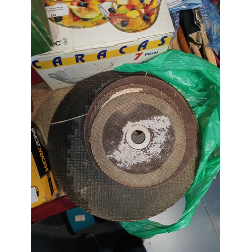 704 - Selection Of Used Grinding Discs