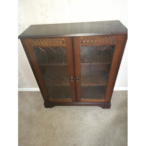 712 - Colonial 2 Door Glass Fronted Display Cabinet Approx. 85cm x 95cm