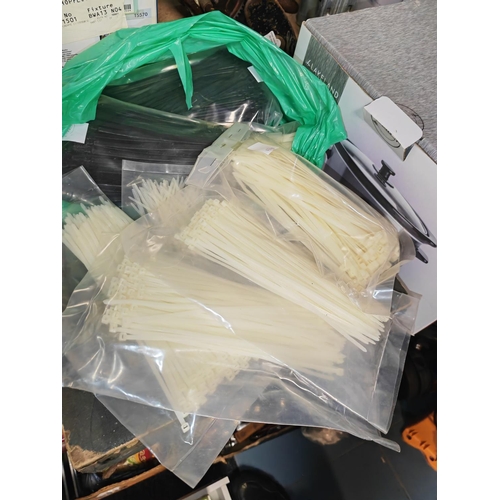 218 - Bag Of Cable Ties