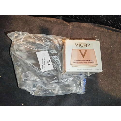 305 - Unused Vichy Double Glow Peel Mask