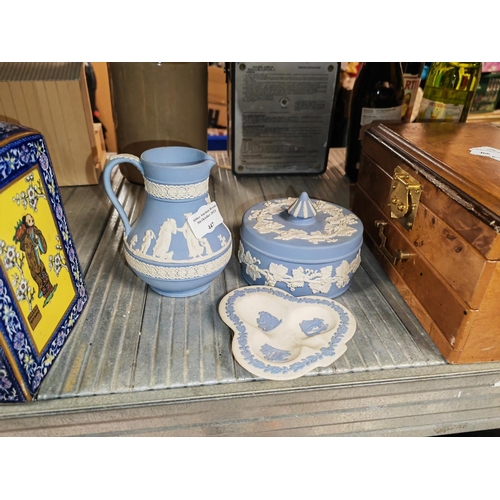 447 - Wedgwood Jasperware Jug , Trinket Pot And Pin Dish