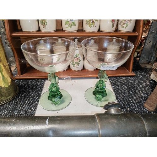 494 - 2 Wine Glasses With Green Mexican Man Bass