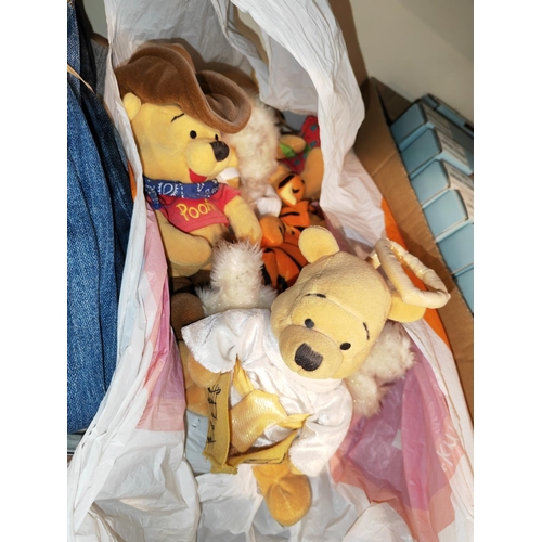 631 - Bag Of 6 Winnie The Pooh Bears