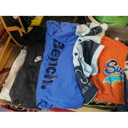 636 - 5 Tshirts Including, Nike, Superdry, Fred Perry, Bench And Under Armour